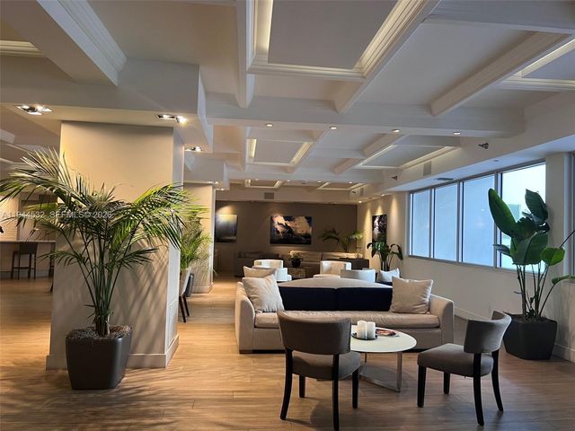 100 Lincoln Rd 501, Miami Beach, FL 33139