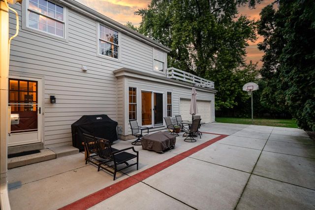 2630 N 88th STREET, Wauwatosa, WI 53226