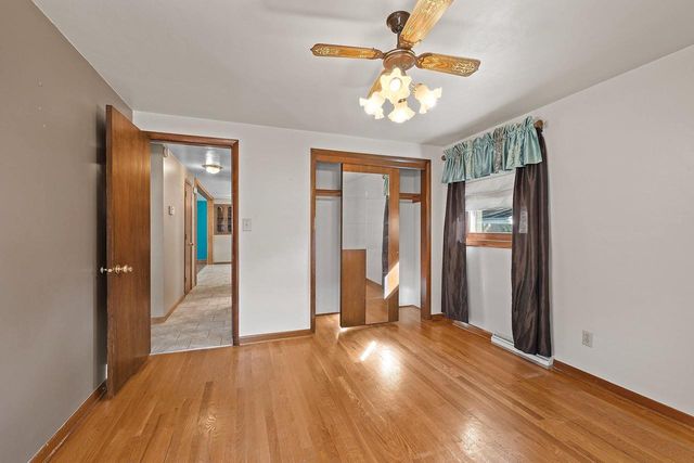 923 AMHART DRIVE, De Pere, WI 54115