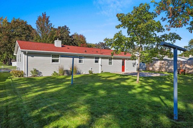 923 AMHART DRIVE, De Pere, WI 54115