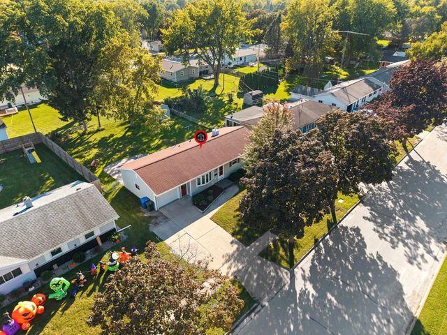 923 AMHART DRIVE, De Pere, WI 54115