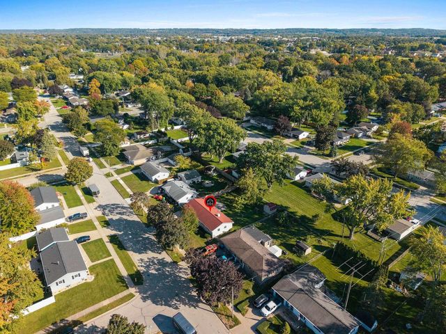 923 AMHART DRIVE, De Pere, WI 54115