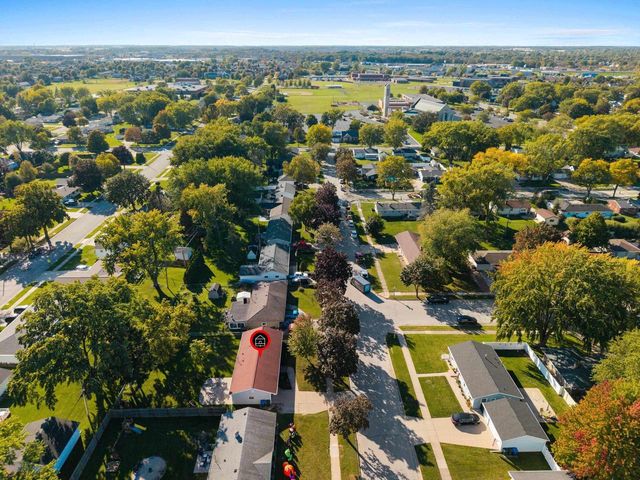 923 AMHART DRIVE, De Pere, WI 54115