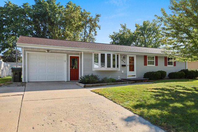 923 AMHART DRIVE, De Pere, WI 54115