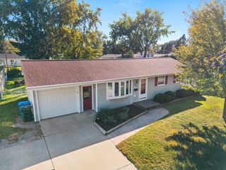 923 AMHART DRIVE, De Pere, WI 54115