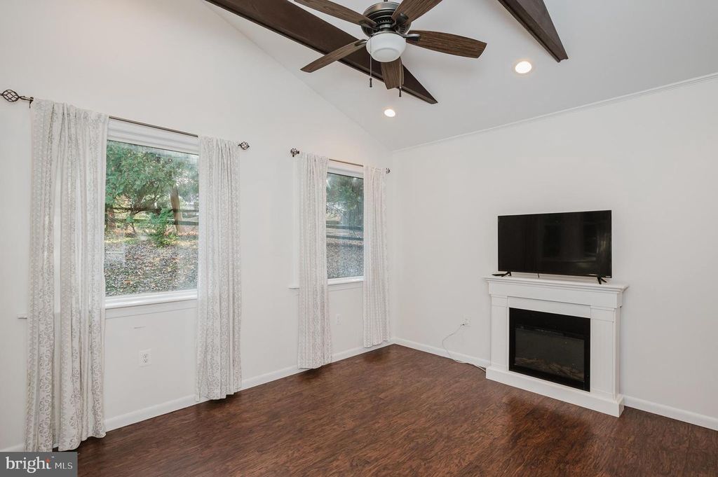 Image 22 of property listing at 1013 TRICKLING BROOK RD, Cockeysville, MD 21030