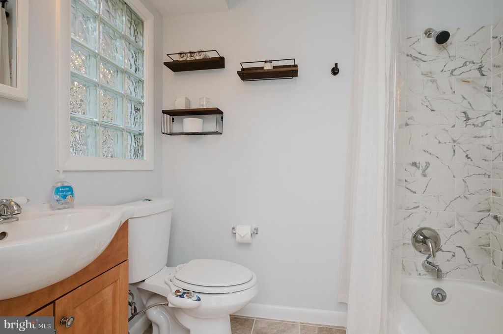 Image 27 of property listing at 1013 TRICKLING BROOK RD, Cockeysville, MD 21030