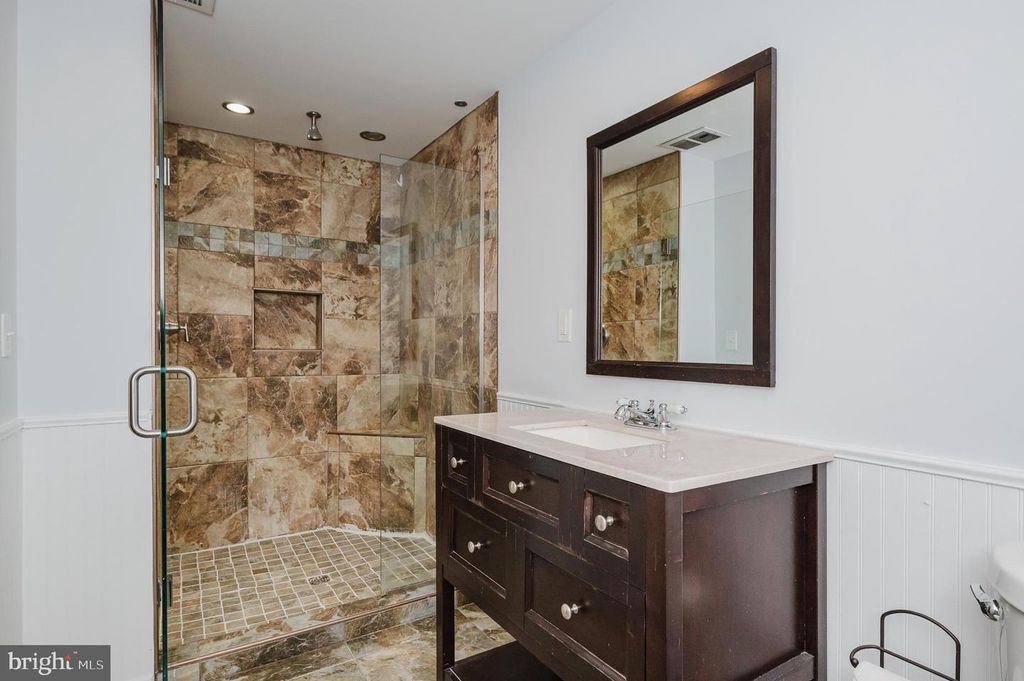 Image 35 of property listing at 1013 TRICKLING BROOK RD, Cockeysville, MD 21030