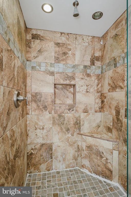 Image 36 of property listing at 1013 TRICKLING BROOK RD, Cockeysville, MD 21030