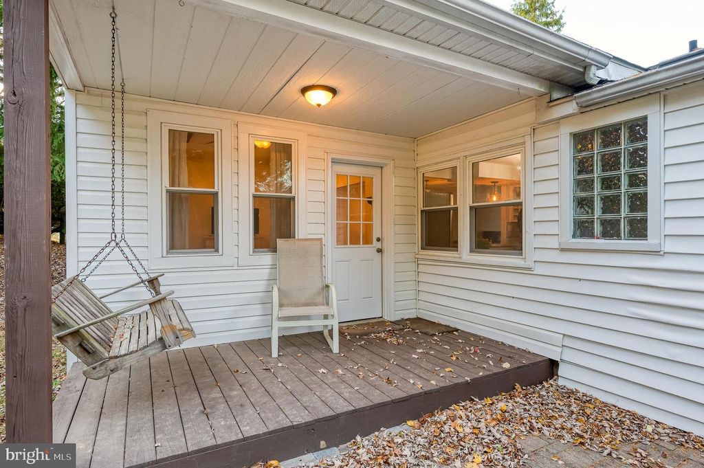 Image 46 of property listing at 1013 TRICKLING BROOK RD, Cockeysville, MD 21030