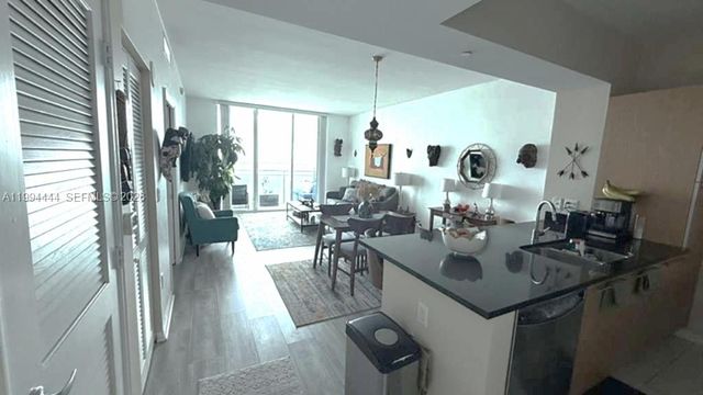 951 Brickell Ave 3002, Miami, FL 33131