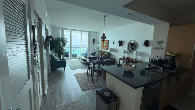 951 Brickell Ave 3002, Miami, FL 33131