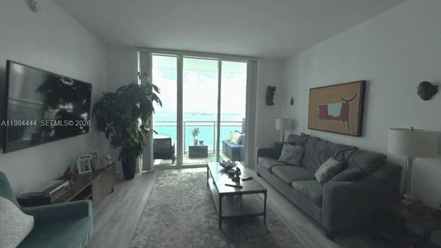 951 Brickell Ave 3002, Miami, FL 33131