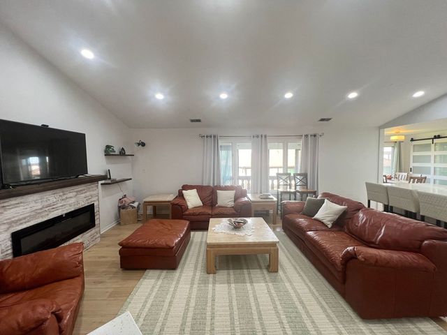 9808 Mill Drive W 2B, Palos Park, IL 60464