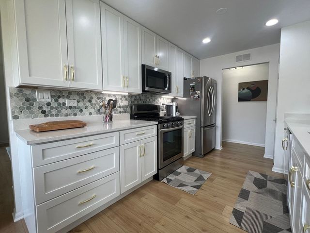 9808 Mill Drive W 2B, Palos Park, IL 60464
