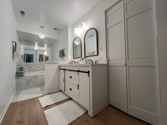 9808 Mill Drive W 2B, Palos Park, IL 60464