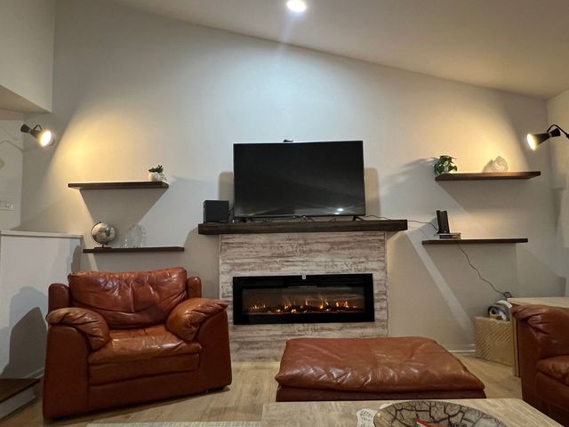 9808 Mill Drive W 2B, Palos Park, IL 60464