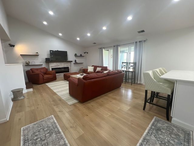 9808 Mill Drive W 2B, Palos Park, IL 60464