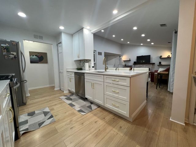 9808 Mill Drive W 2B, Palos Park, IL 60464
