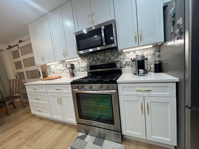 9808 Mill Drive W 2B, Palos Park, IL 60464