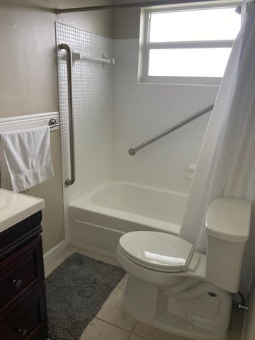 500 NE 14th Avenue NE 404, Hallandale Beach, FL 33009