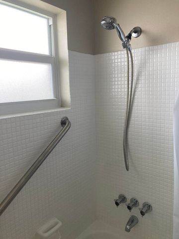 500 NE 14th Avenue NE 404, Hallandale Beach, FL 33009