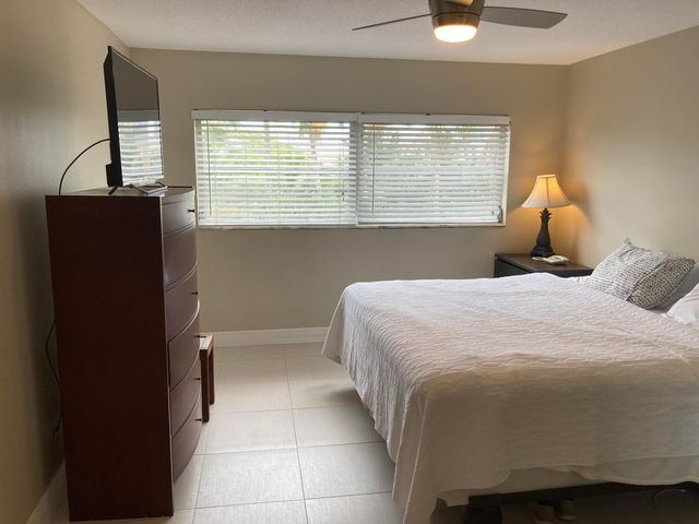 500 NE 14th Avenue NE 404, Hallandale Beach, FL 33009