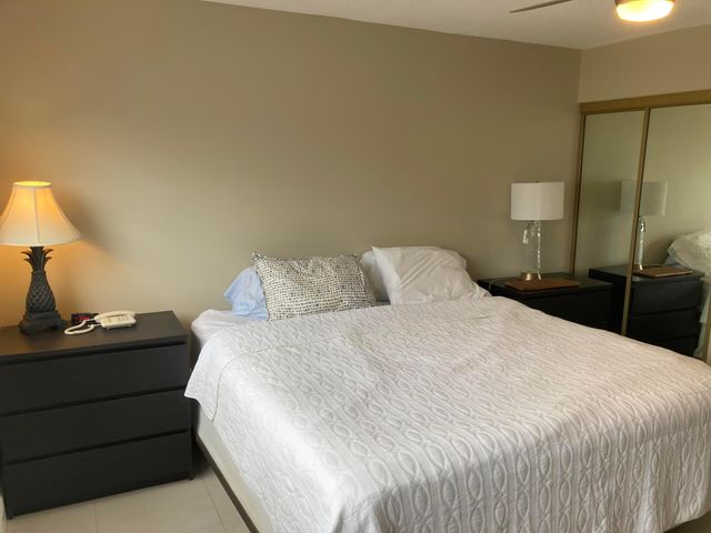 500 NE 14th Avenue NE 404, Hallandale Beach, FL 33009