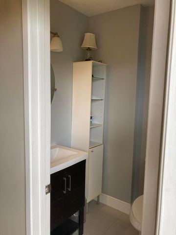 500 NE 14th Avenue NE 404, Hallandale Beach, FL 33009