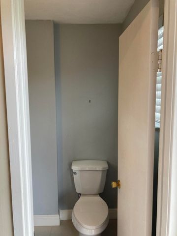 500 NE 14th Avenue NE 404, Hallandale Beach, FL 33009