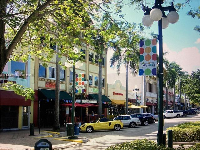 500 NE 14th Avenue NE 404, Hallandale Beach, FL 33009