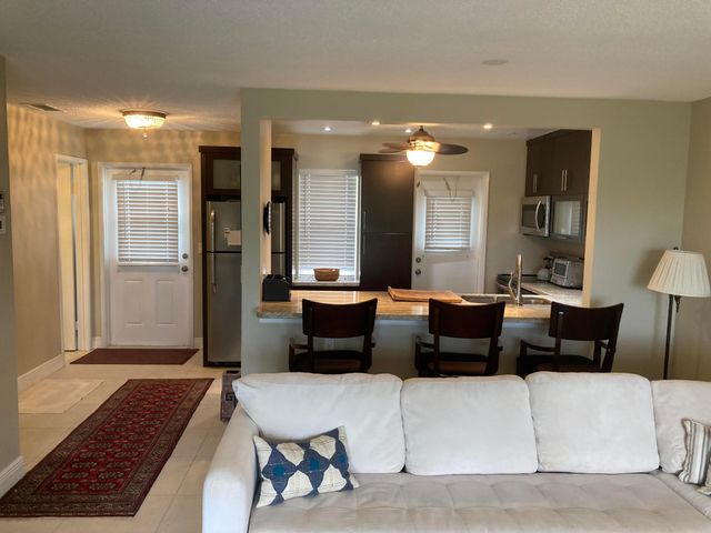 500 NE 14th Avenue NE 404, Hallandale Beach, FL 33009