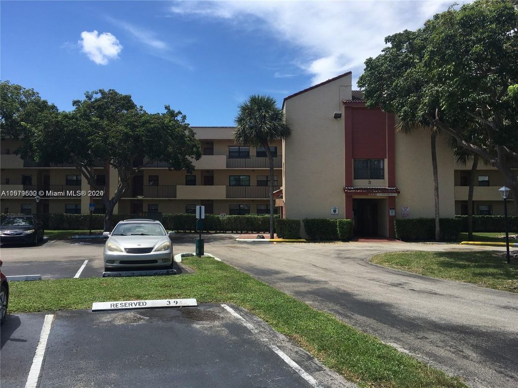 3396 Foxcroft Rd 308, Miramar, FL 33025