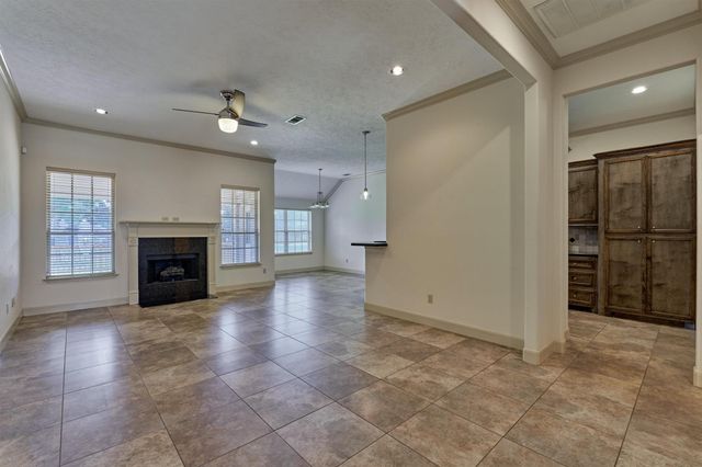 13511 Summer Hill Drive, Montgomery, TX 77356