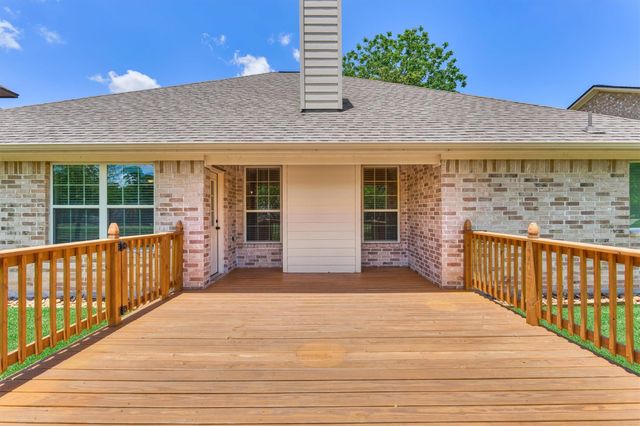 13511 Summer Hill Drive, Montgomery, TX 77356