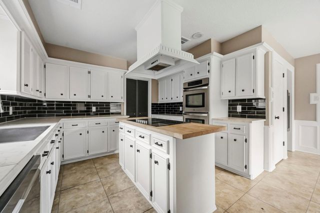 12447 Oak Park Drive, Houston, TX 77070