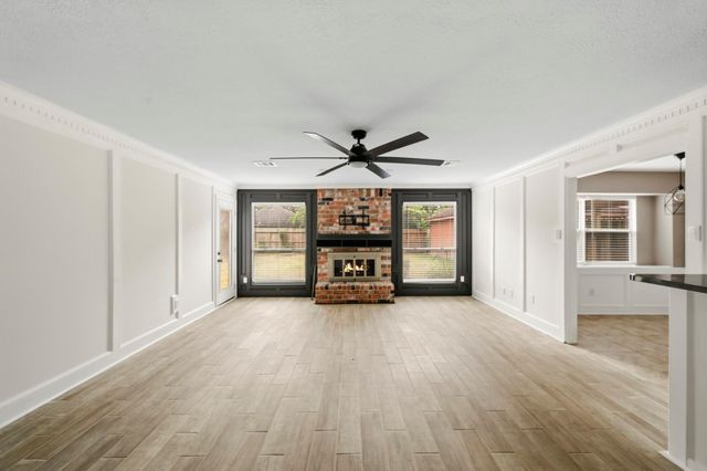 12447 Oak Park Drive, Houston, TX 77070