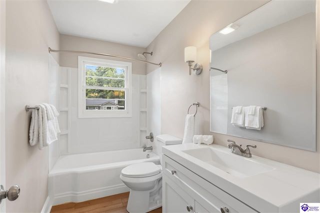 316 Deepwood Drive, Elizabethtown, KY 42701