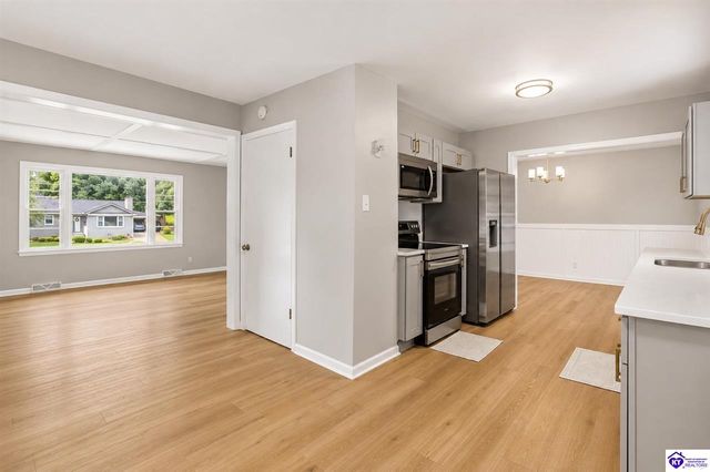 316 Deepwood Drive, Elizabethtown, KY 42701