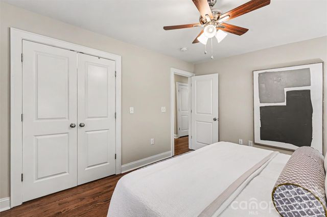 2612 Roslyn Avenue, Charlotte, NC 28208