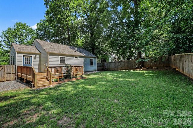 2612 Roslyn Avenue, Charlotte, NC 28208