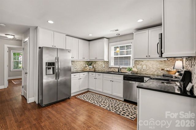 2612 Roslyn Avenue, Charlotte, NC 28208