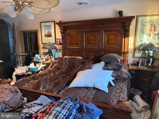 36 BRIDGE DR, Turnersville, NJ 08012