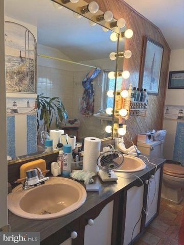 36 BRIDGE DR, Turnersville, NJ 08012