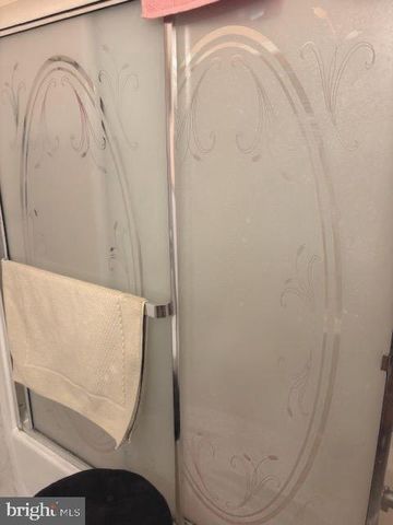 36 BRIDGE DR, Turnersville, NJ 08012