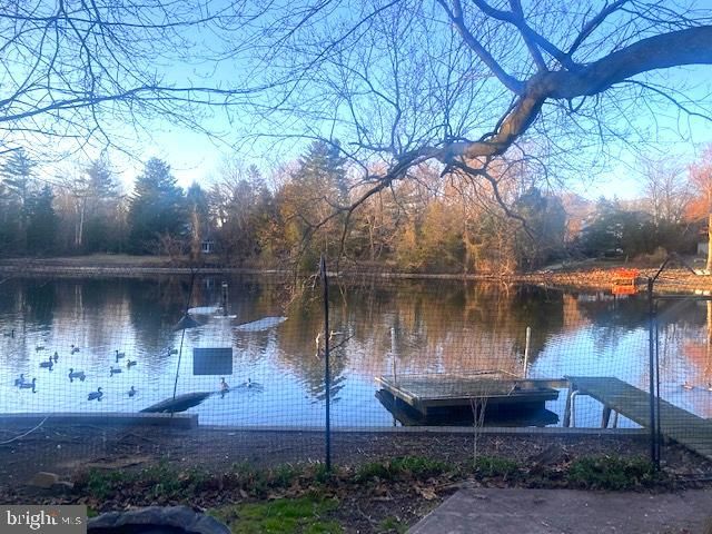 36 BRIDGE DR, Turnersville, NJ 08012