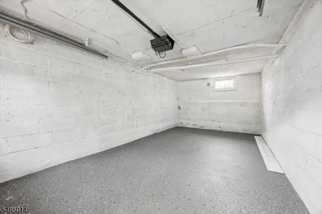 52 Huemmer Ter, Clifton City, NJ 07013