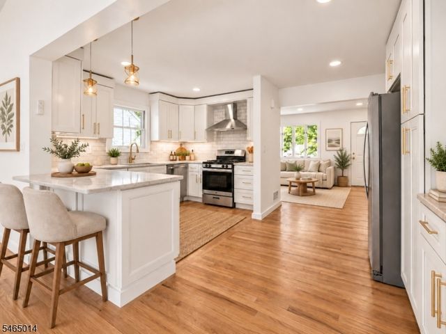 52 Huemmer Ter, Clifton City, NJ 07013