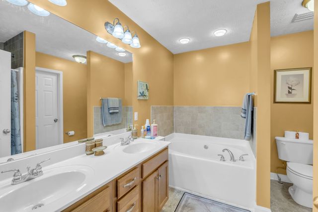 1017 Crystal Bear Trl, Murfreesboro, TN 37128