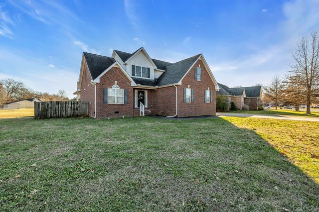 1017 Crystal Bear Trl, Murfreesboro, TN 37128